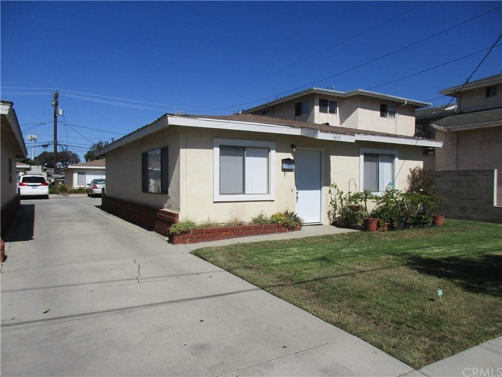 4613 159th Street - Photo 1