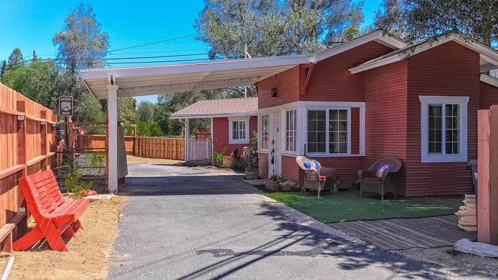 2041 43 Rainbow Valley Blvd - Photo 1