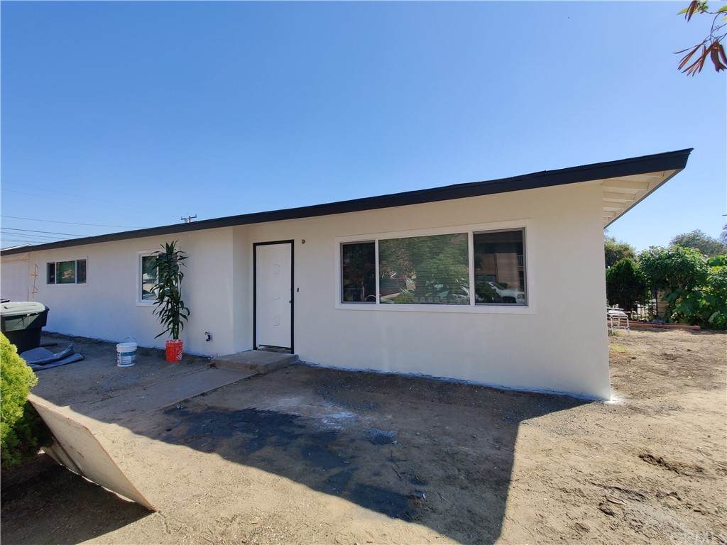 210 Valencia Boulevard - Photo 1