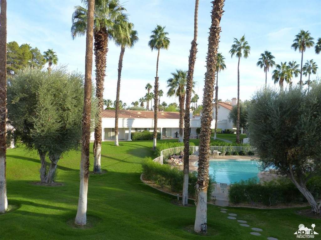133 Desert Falls Court - Photo 1