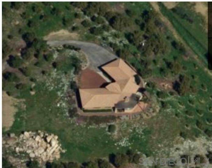 437 Morro Hills Road - Photo 1