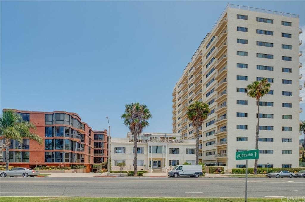 1045 Ocean Avenue - Photo 1