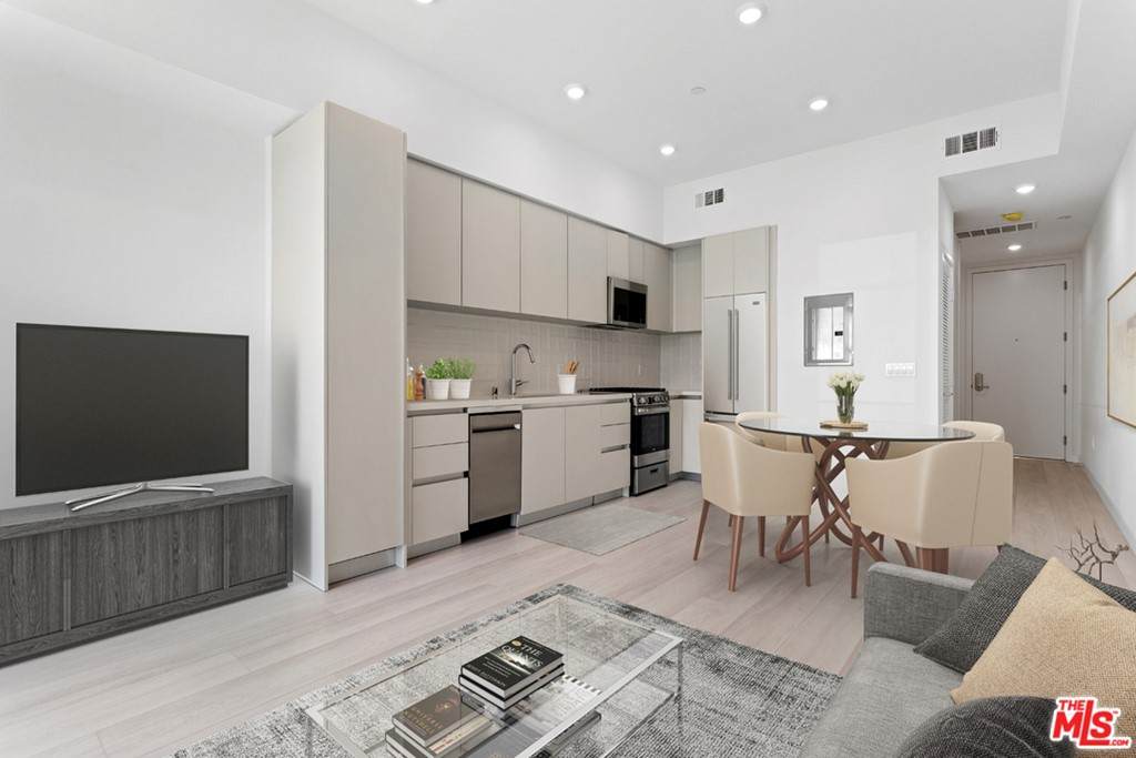 1650 Sawtelle Boulevard - Photo 1