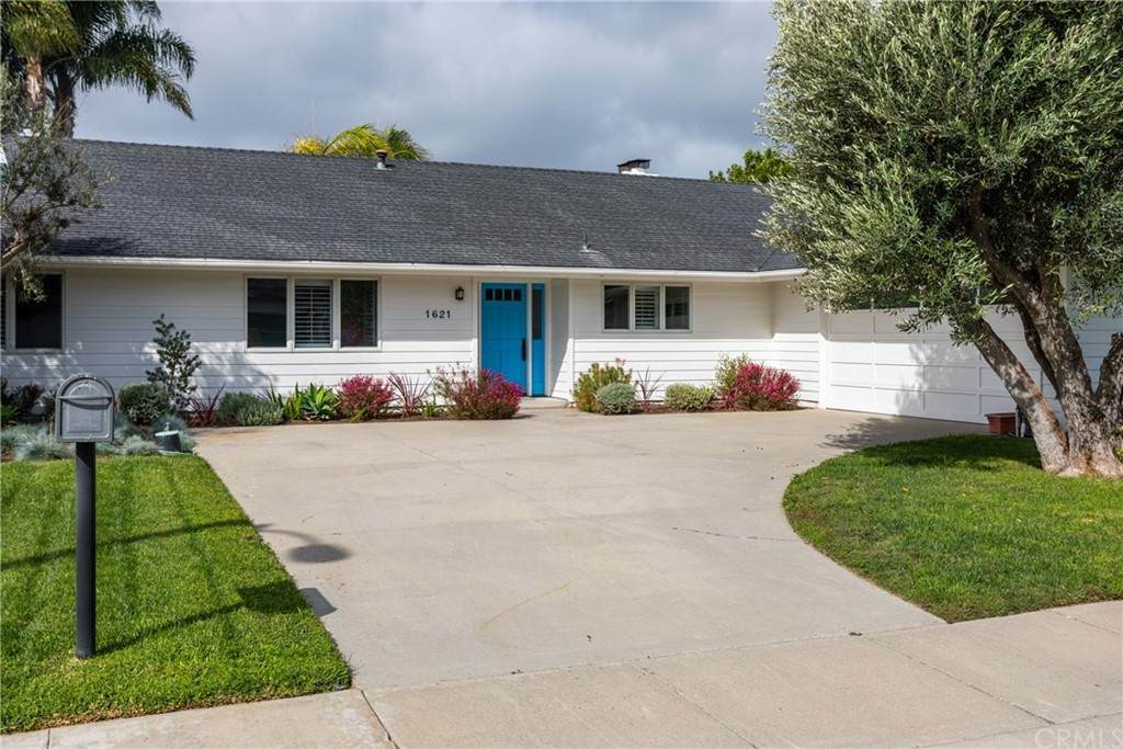 1621 Anita Lane - Photo 1