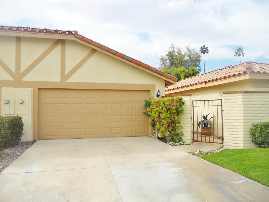 197 Madrid Avenue - Photo 1