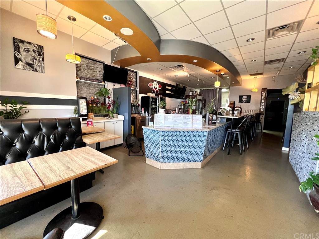 697 Foothill Boulevard - Photo 1