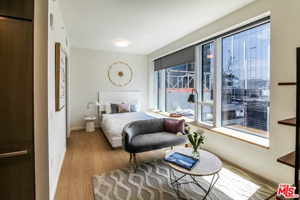 889 Francisco Street - Photo 1