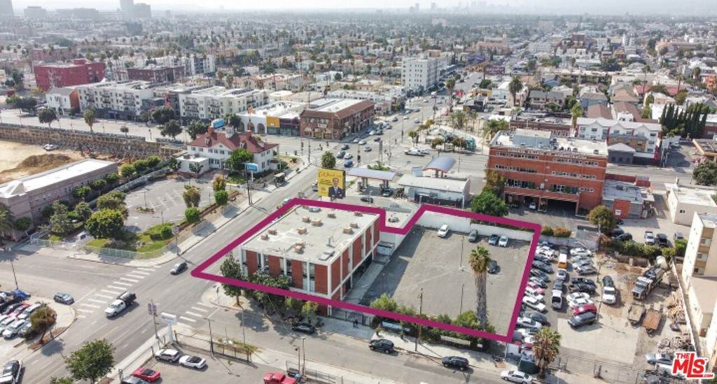 3755 Beverly Boulevard - Photo 1