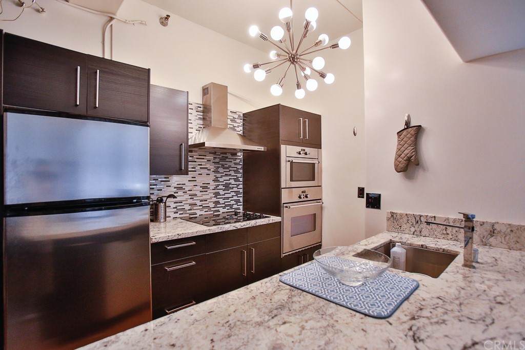 215 7th Street - Photo 1