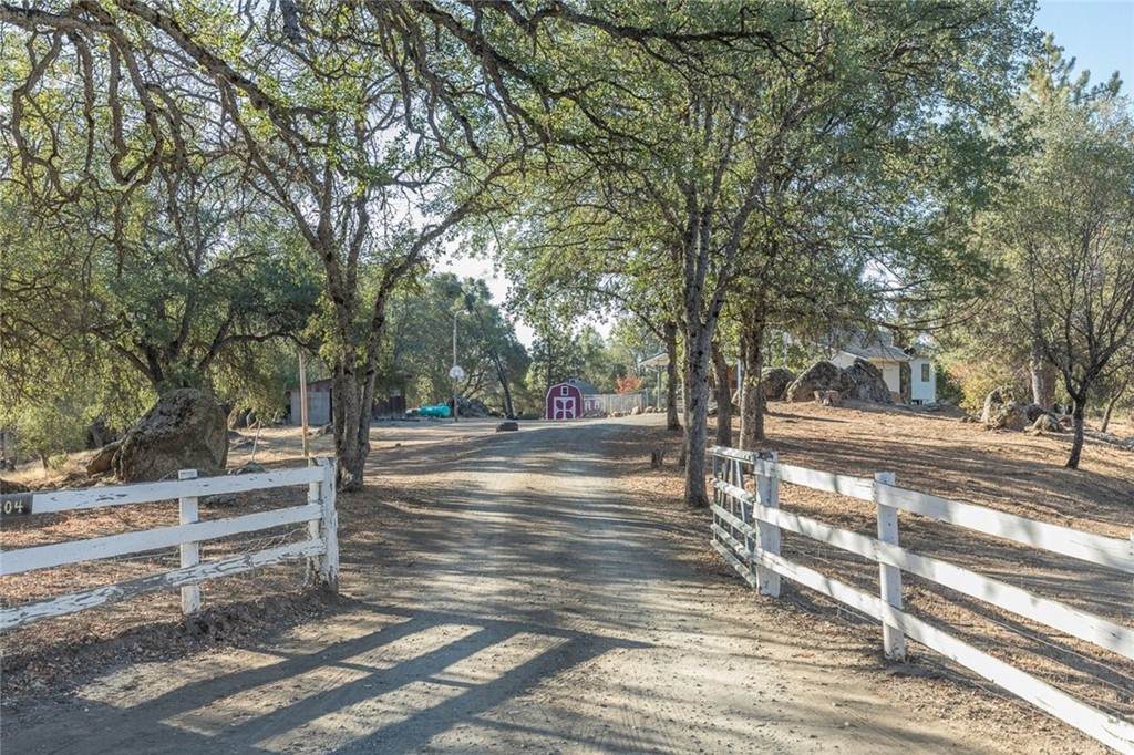 5304 Darrah Road - Photo 1