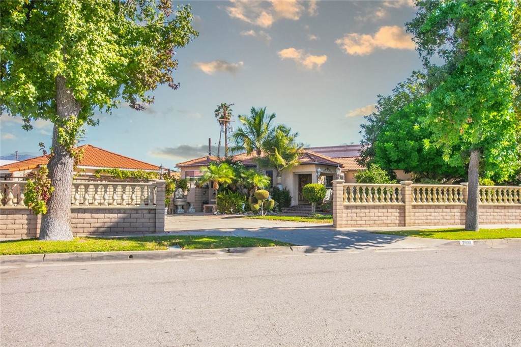 2809 Norwood Place - Photo 1