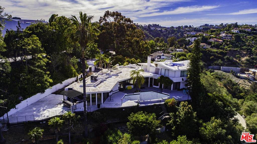 960 Stradella Road - Photo 1