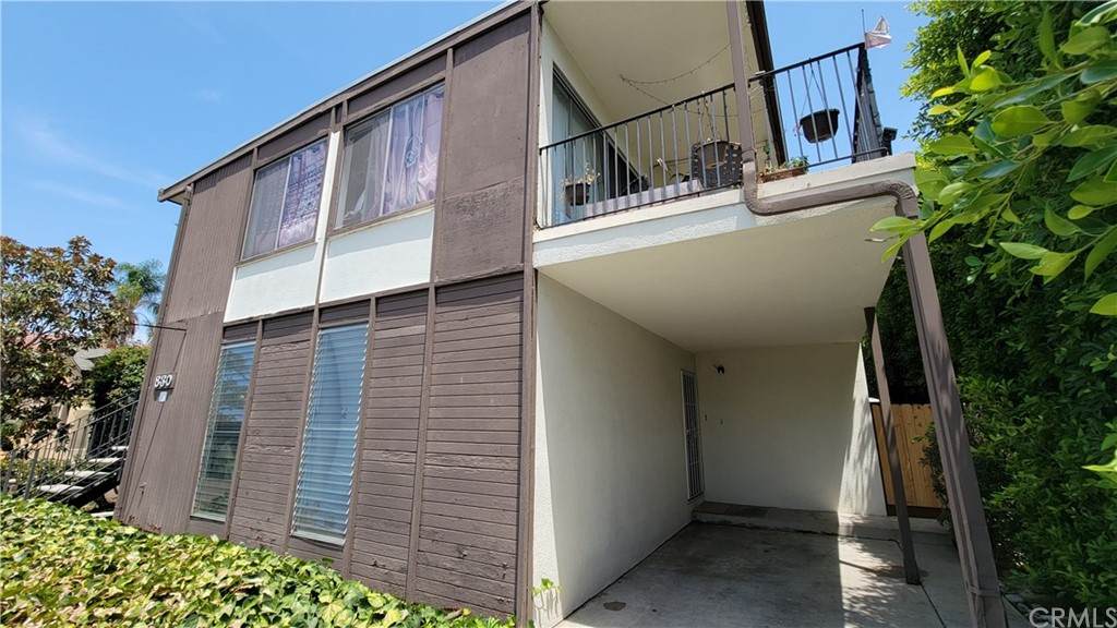 830 Roswell Avenue - Photo 1