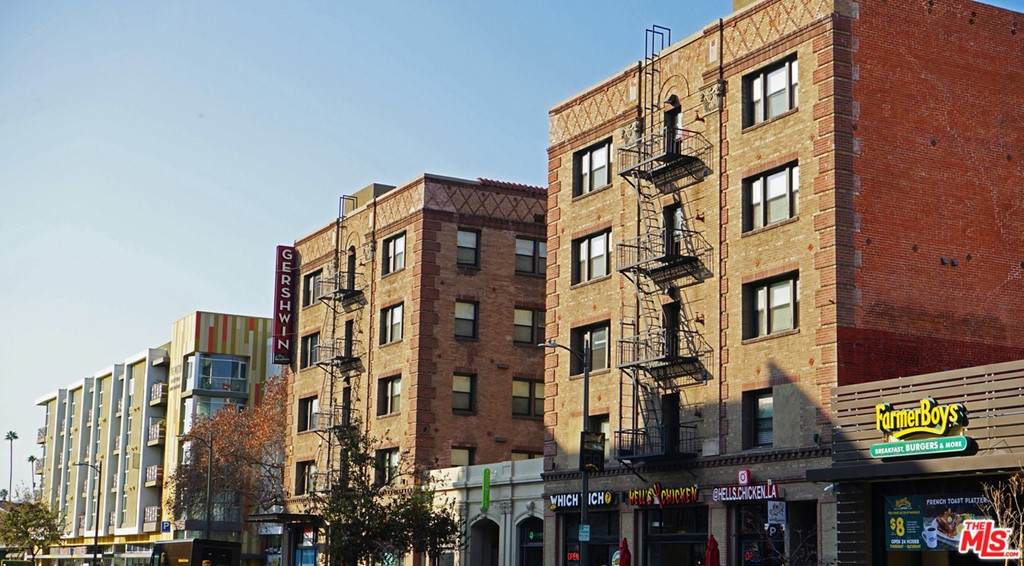 5533 Hollywood Boulevard - Photo 1