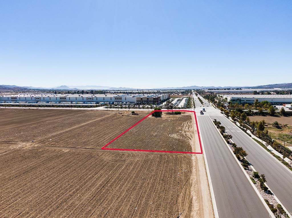 18420 Perris Boulevard - Photo 1