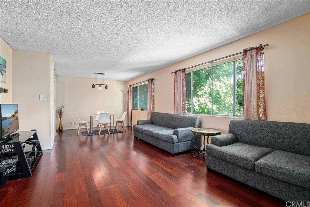 18601 Collins Street - Photo 1