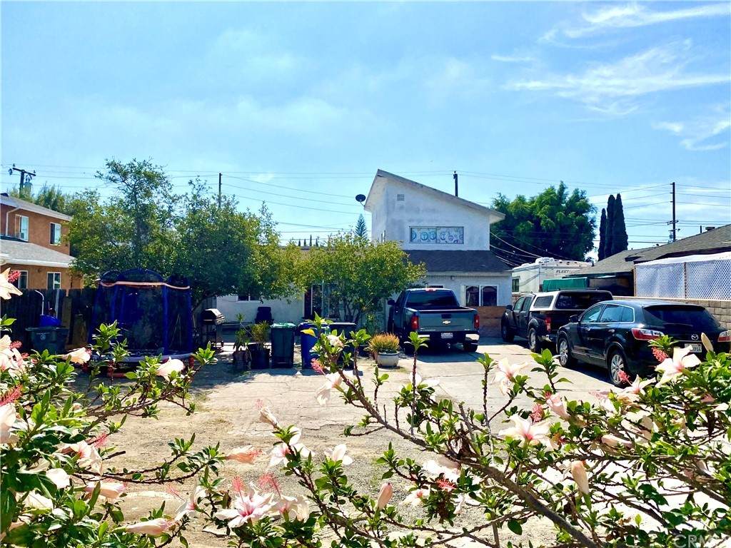 18862 E Vine Ave - Photo 1