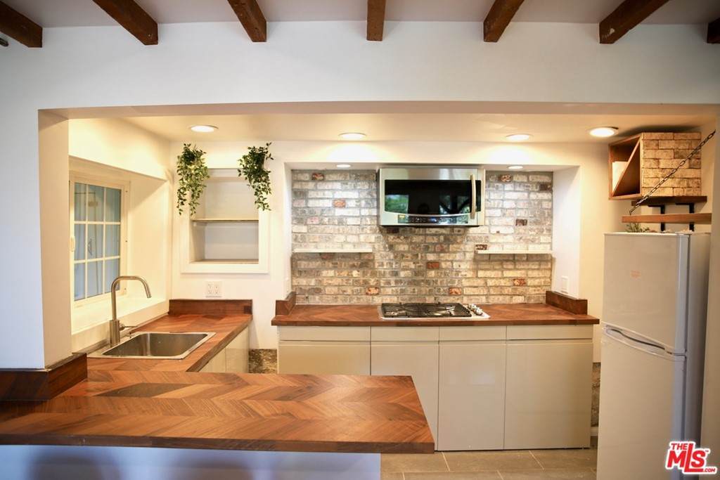 1763 1/2 Griffith Park Boulevard - Photo 1