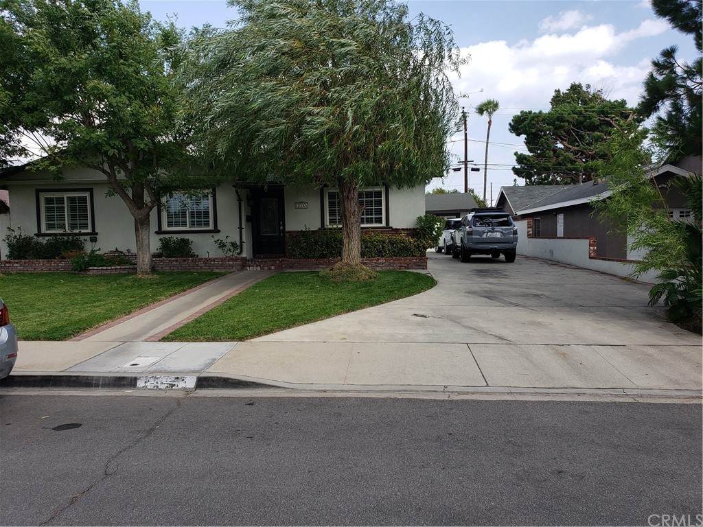 12365 Holly Avenue - Photo 1
