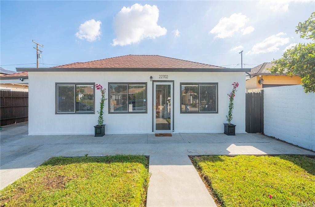 22702 Marbella Avenue - Photo 1