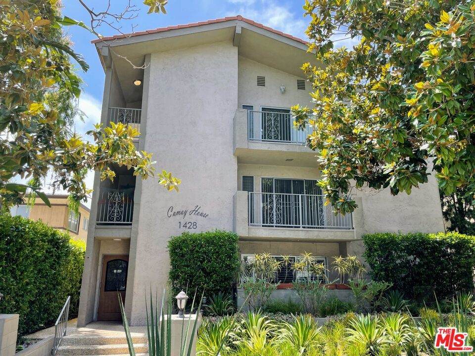 1428 15th Street - Photo 1
