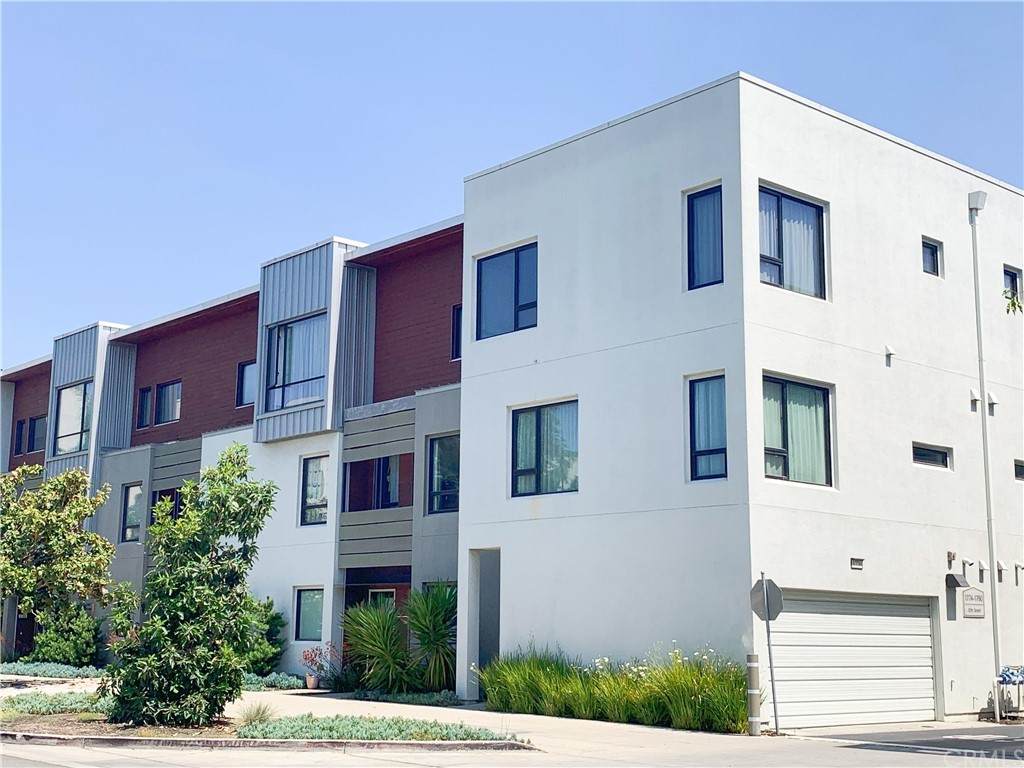 1776 12th Street - Photo 1