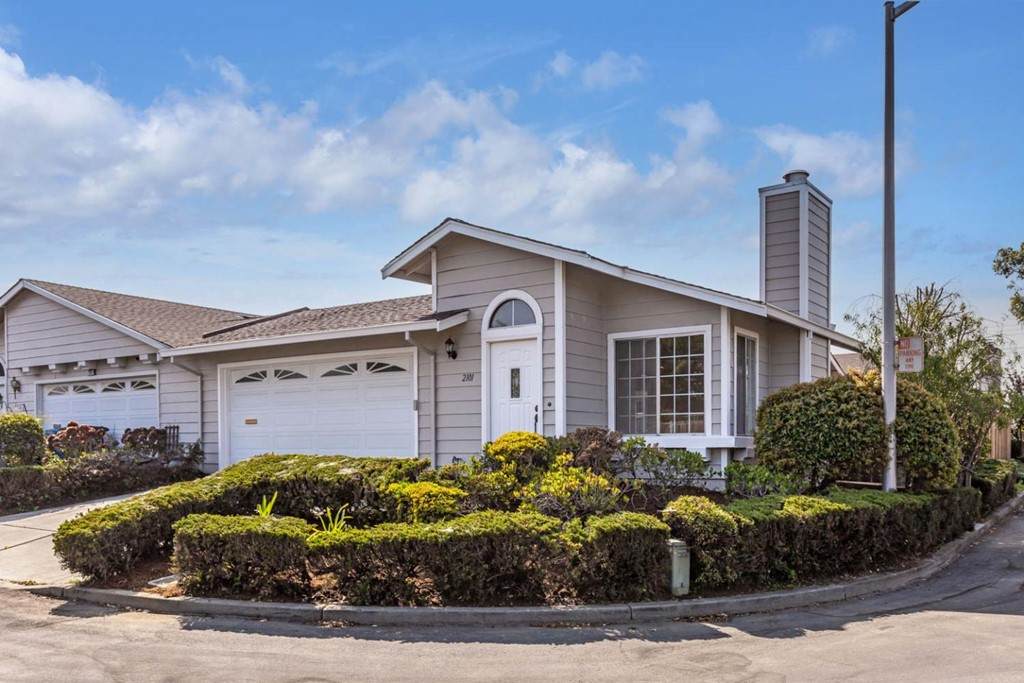 2101 Meadow View Place - Photo 1
