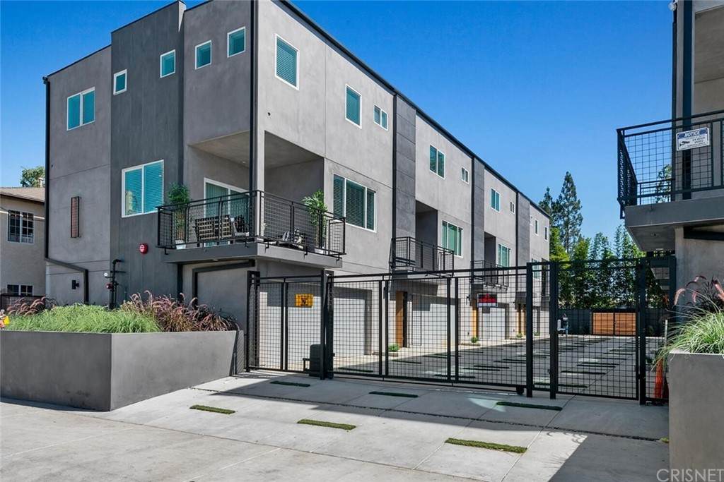 13536 Vanowen Street - Photo 1