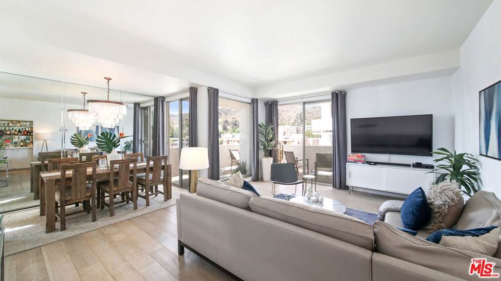 7250 Franklin Avenue - Photo 1