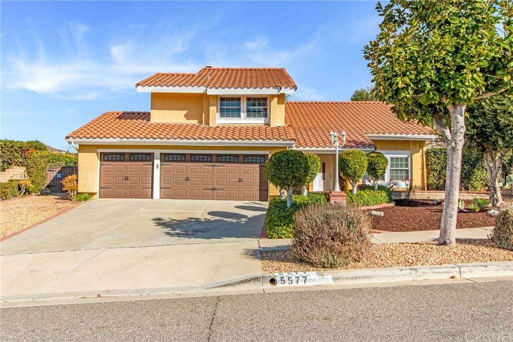 5577 Barnard Street - Photo 1