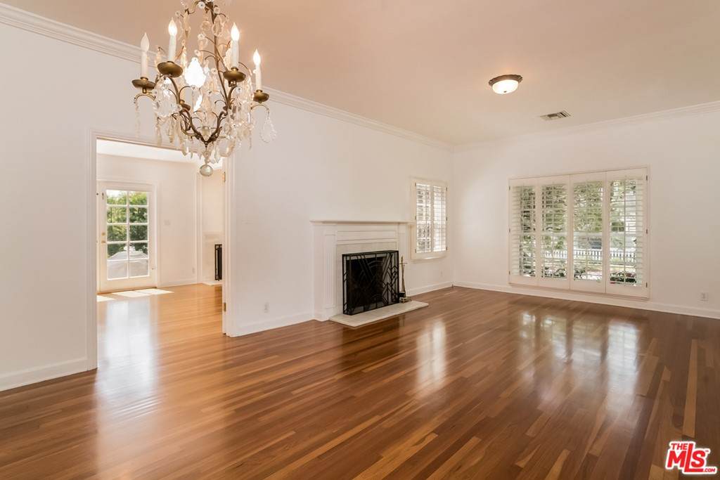 955 Harvard Street - Photo 1