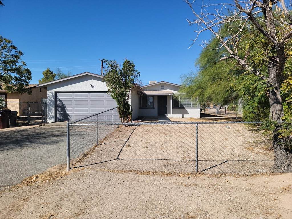 5458 Daisy Avenue - Photo 1