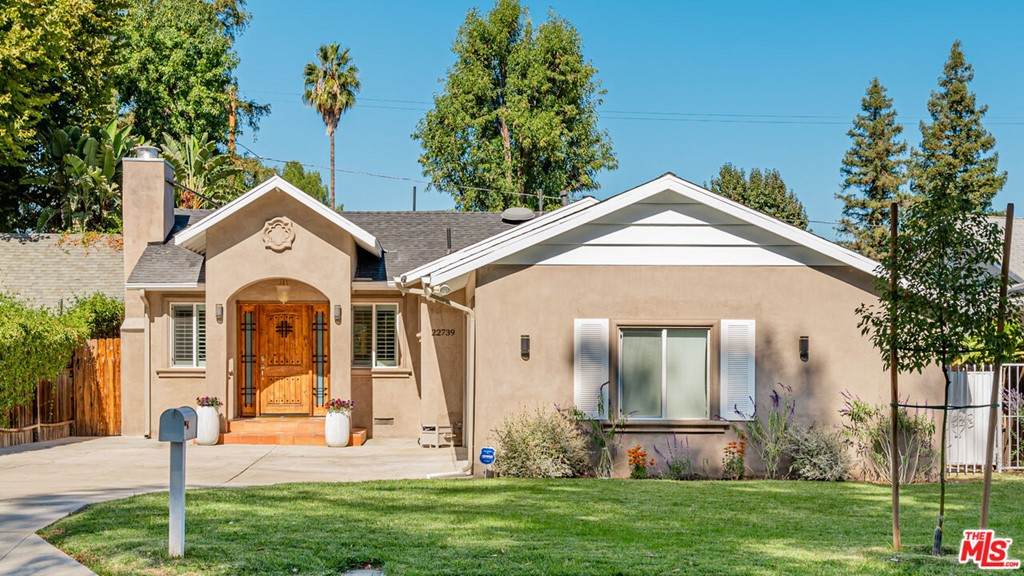 22739 Clarendon Street - Photo 1