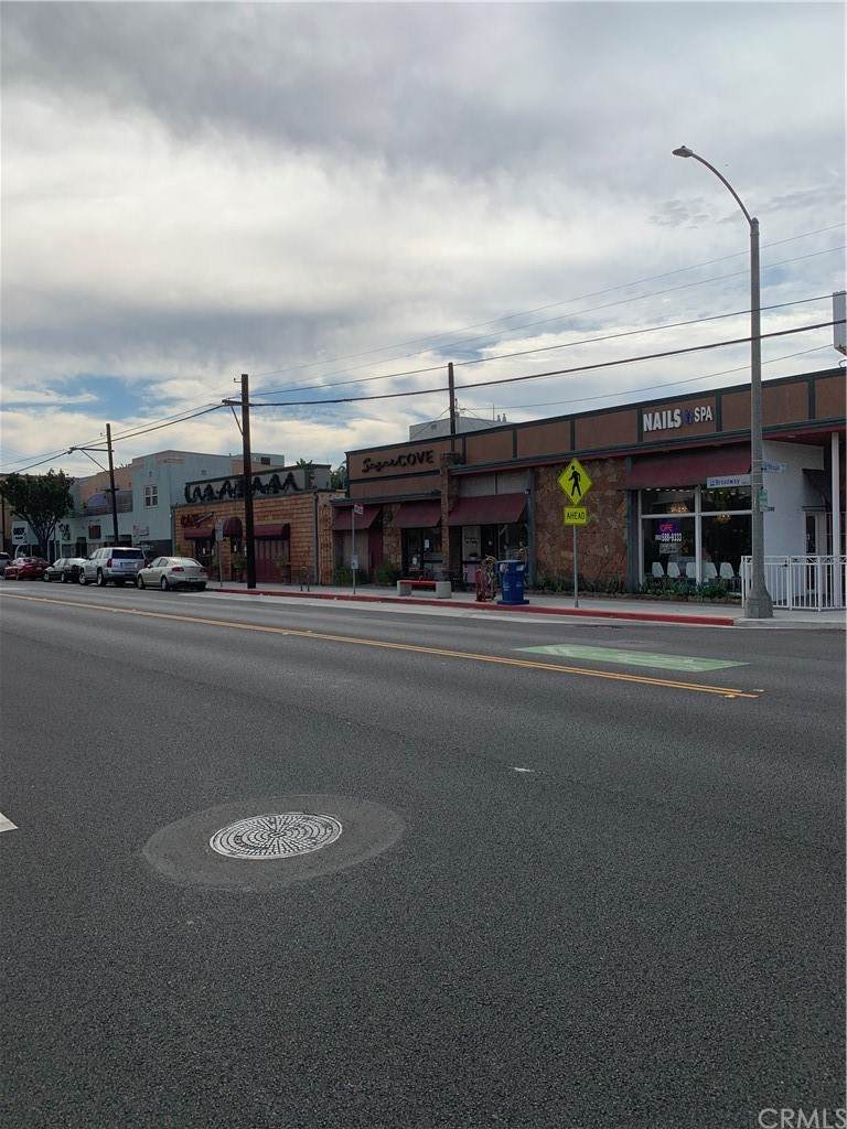 3200 Broadway - Photo 1