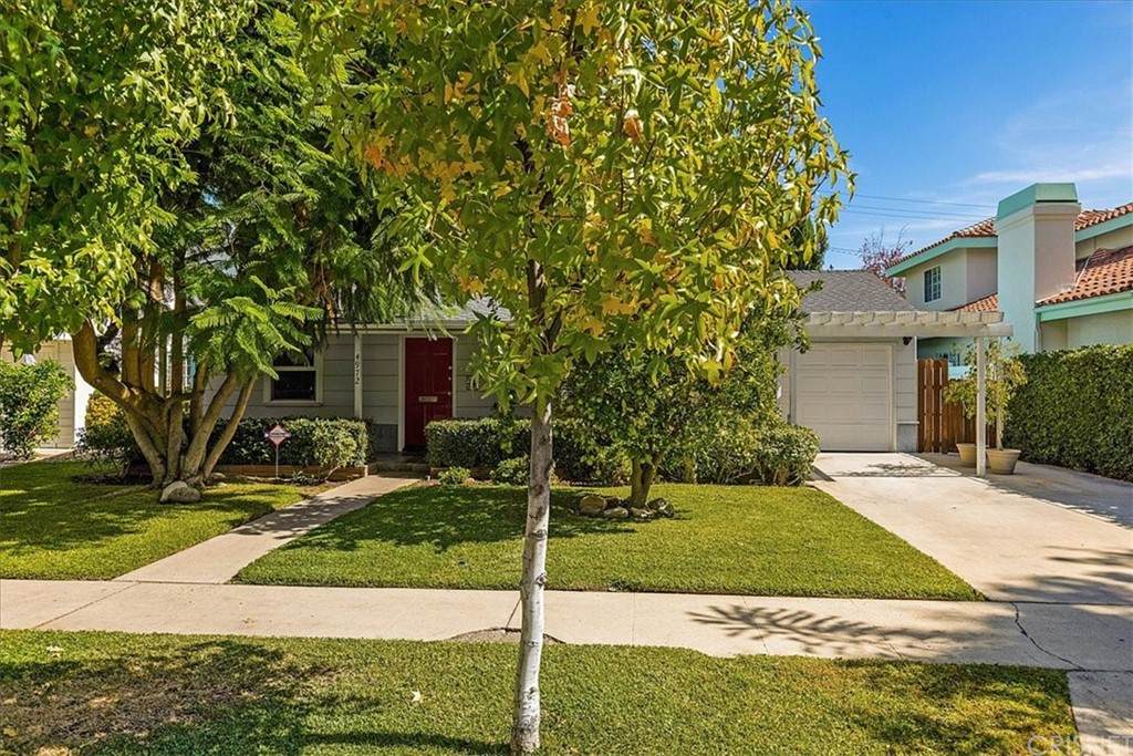4972 Chimineas Avenue - Photo 1