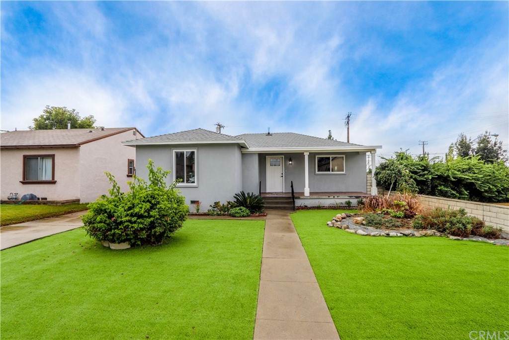 910 Monterey Avenue - Photo 1