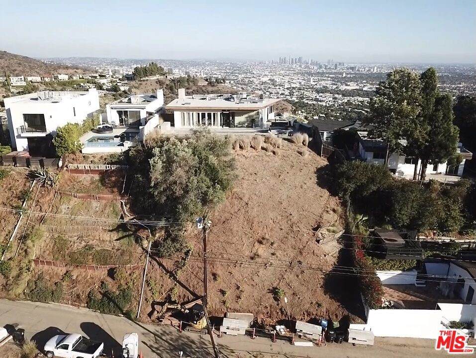 8220 Mannix Drive - Photo 1