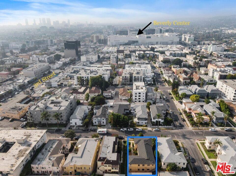 106 Flores Street - Photo 1