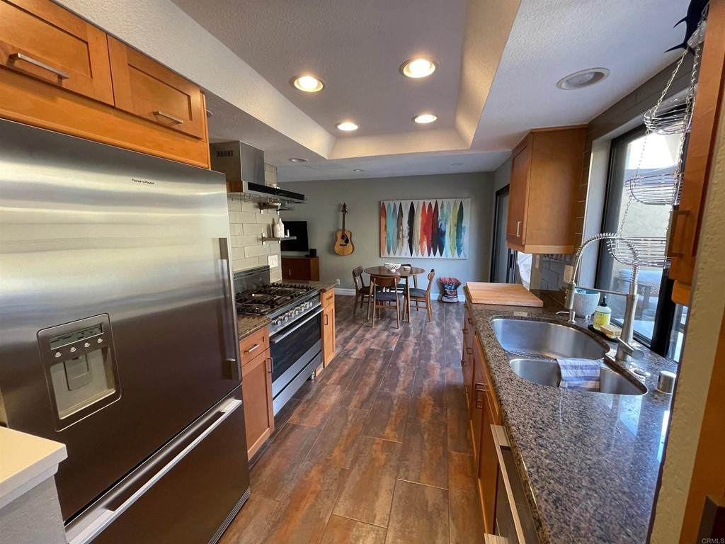 1680 Coast Highway 101 - Photo 1