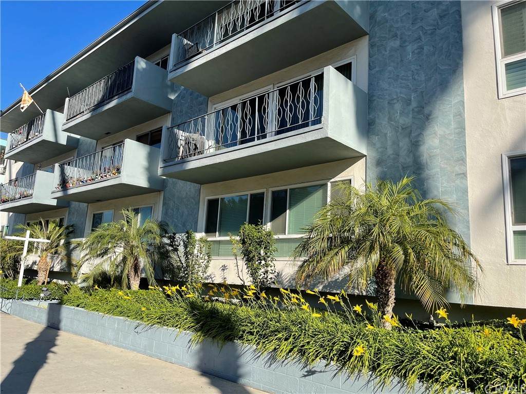 1139 Ocean Boulevard - Photo 1