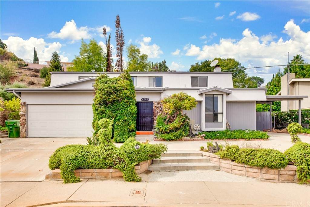 6145 Ellenview Avenue - Photo 1