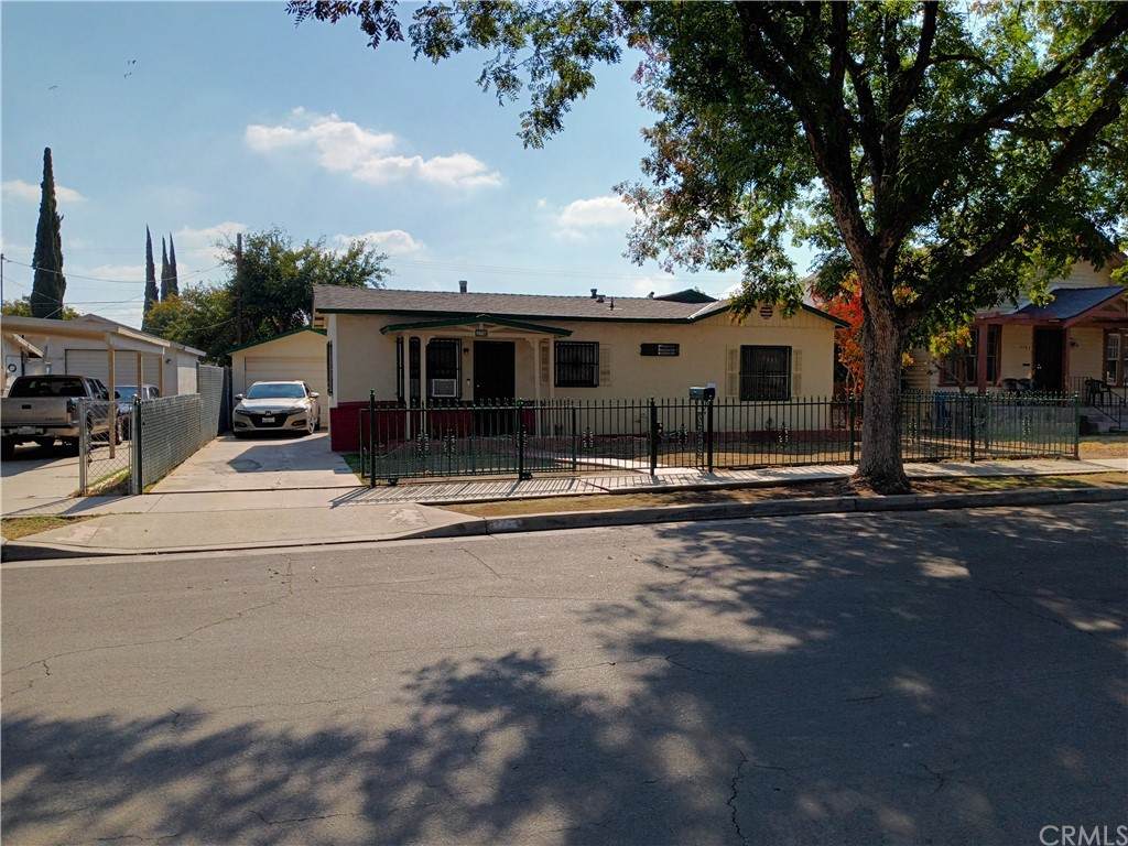 3750 E Grant Ave - Photo 1