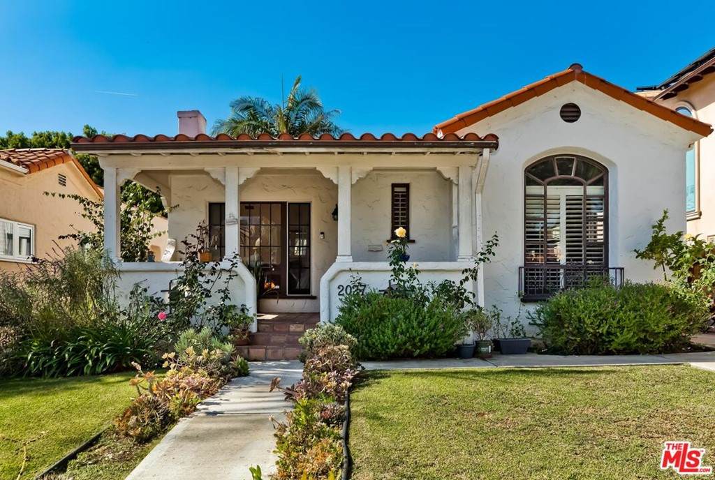 2027 Parnell Avenue - Photo 1