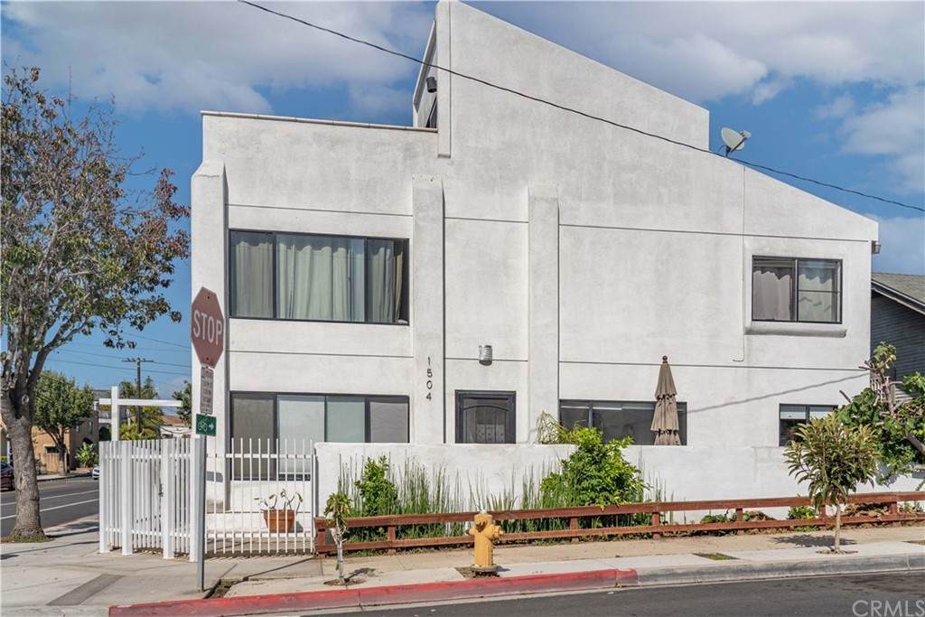 1504 Obispo Avenue - Photo 1