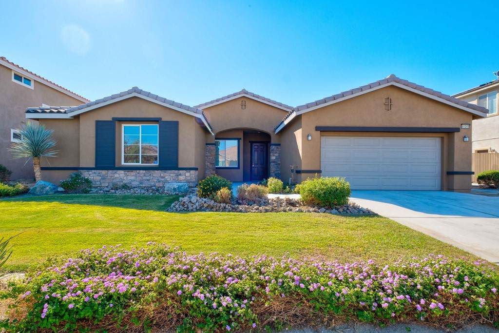 84345 Volare Avenue - Photo 1