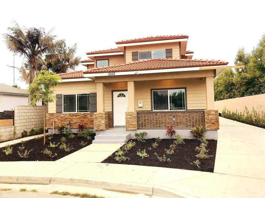 1251 1251 1/2 Highland Street - Photo 1