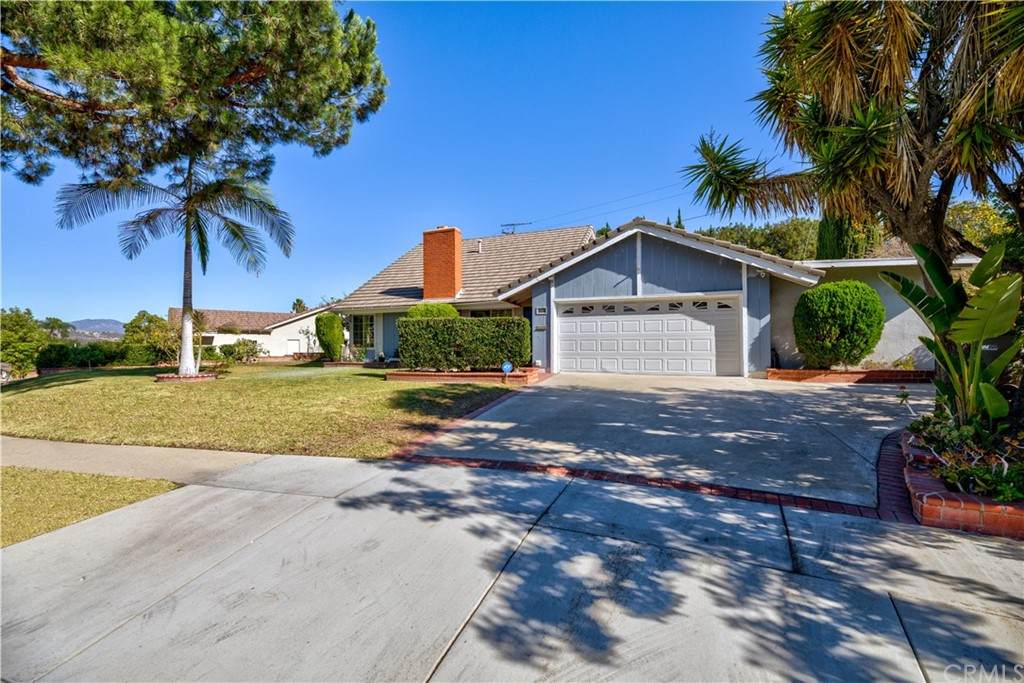 1076 Adel Avenue - Photo 1