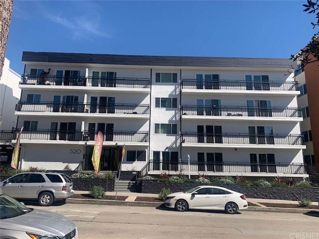 520 Kelton Avenue - Photo 1