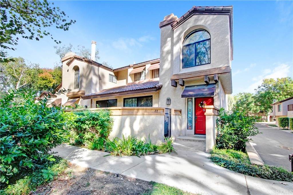 22 Rock Cliff Place - Photo 1