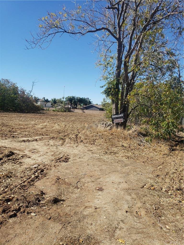 855 Elm - Photo 1